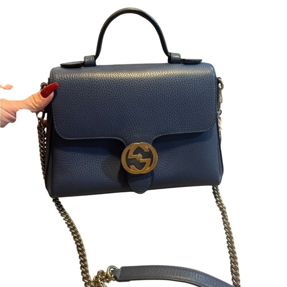 Gucci Interlocking GG Crossbody - Picture 3 of 9